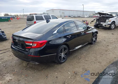 2021 Honda Accord Touring z USA, uszkodzony, nr VIN 1HGCV2F96MA010758